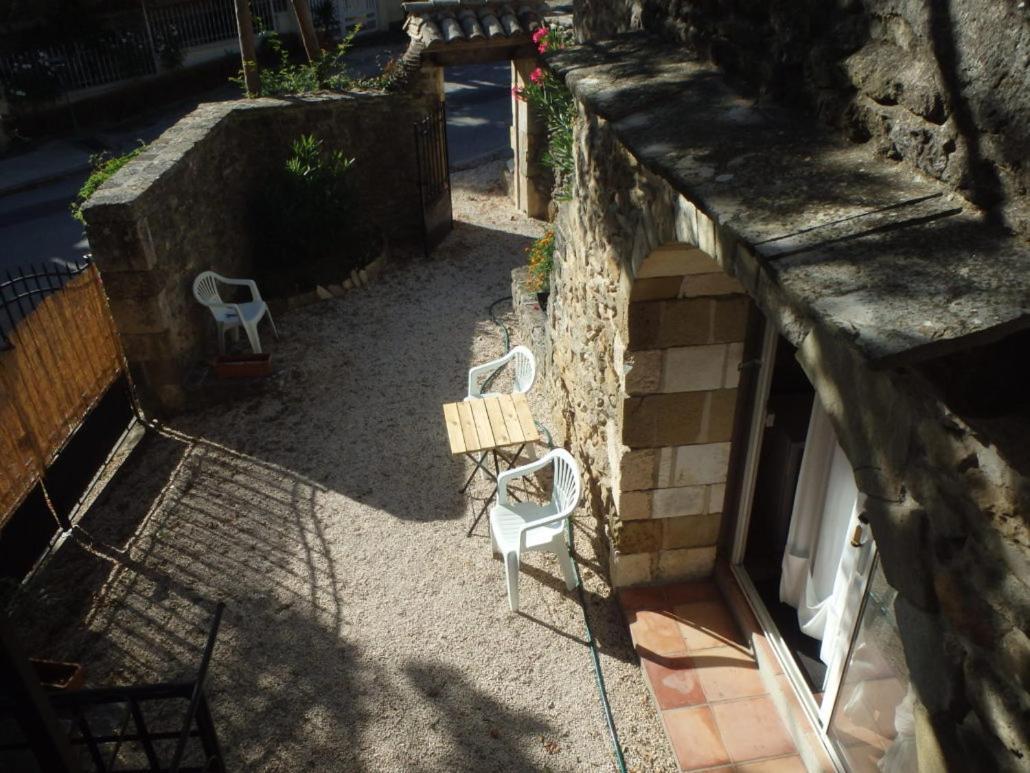 Studio-gîte Chauvet III Le Prieuré d'Orniols Goudargues Esterno foto